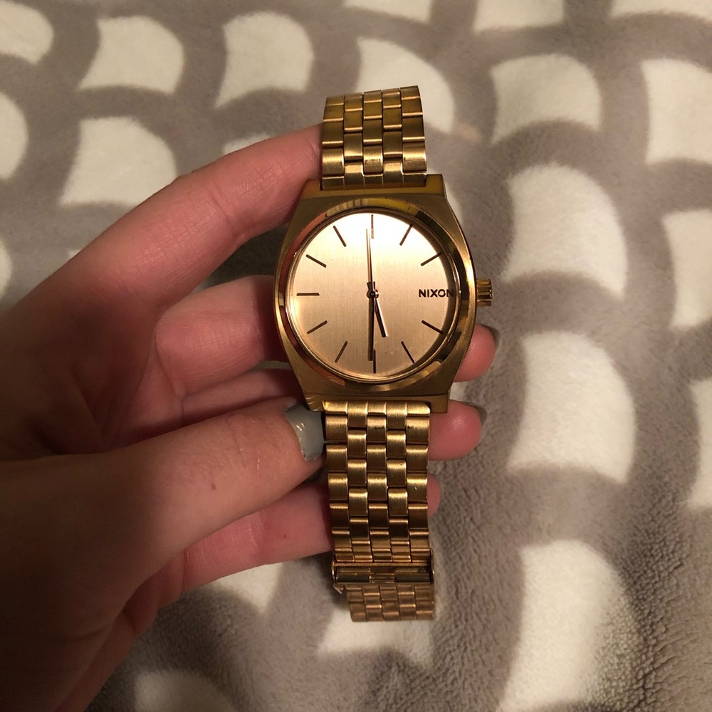 Rose gold used Nixon women’s watch